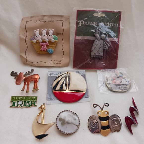 Lot of 10 Vintage Pins New and Used Various Styles - Picture 1 of 14